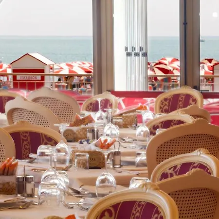 Hotell Excelsior 3*