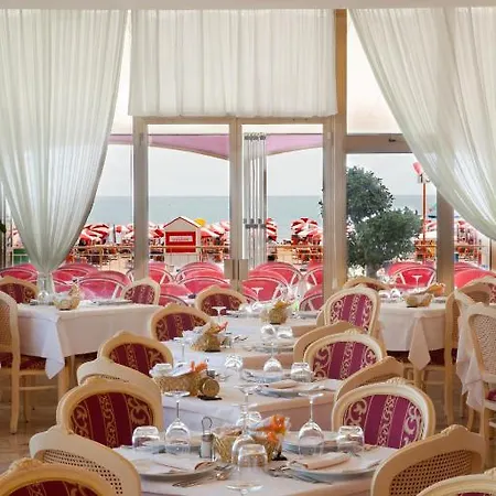 Hotell Excelsior 3*